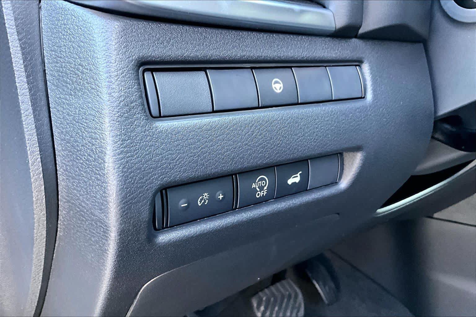 New 2026 Nissan Rogue Dark Armor AWD/4WD image 17