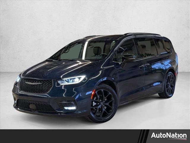Used 2025 Chrysler Pacifica Limited