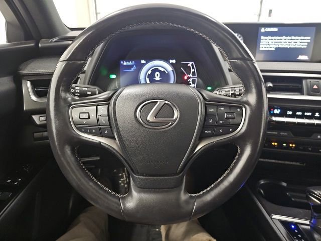 Used 2022 Lexus UX 250h w/ Premium Package image 18