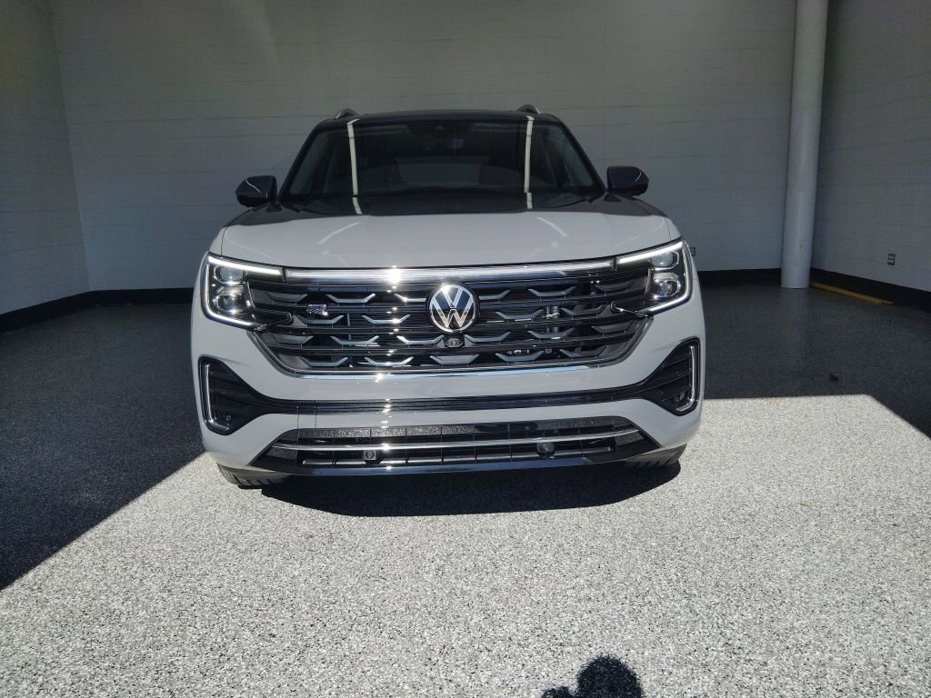 New 2026 Volkswagen Atlas SEL Premium R-Line image 2