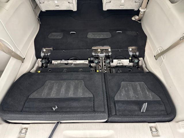 Used 2021 Chrysler Pacifica Touring-L FWD image 28