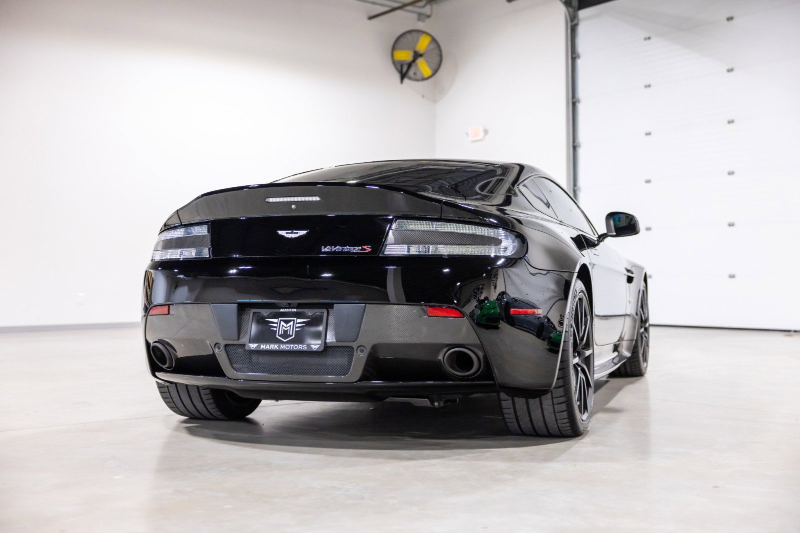 Used 2016 Aston Martin V12 Vantage S image 4