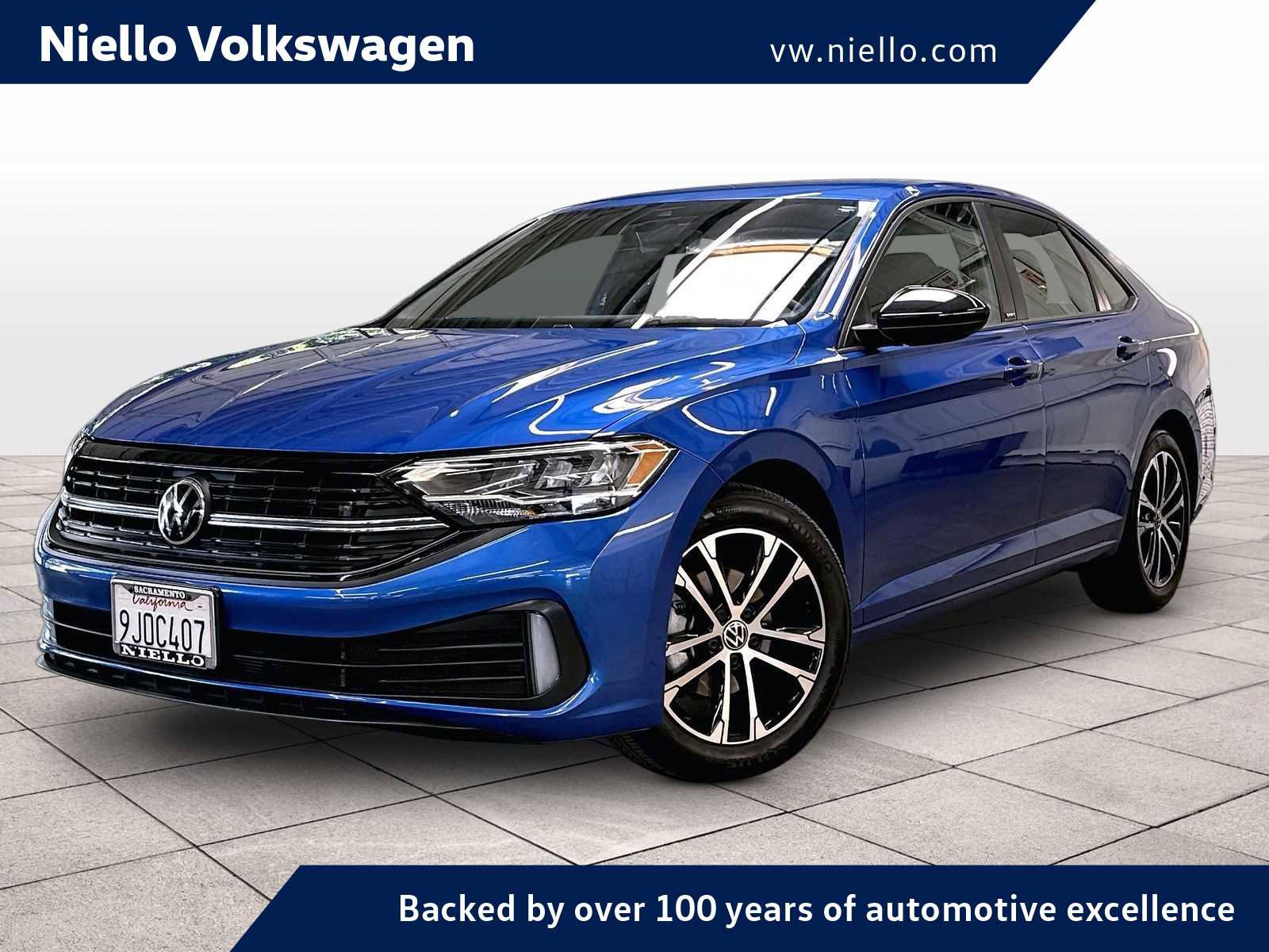 Used 2024 Volkswagen Jetta Sport FWD image 1