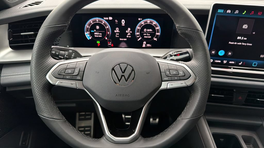 New 2026 Volkswagen Tiguan SE R-Line FWD image 12
