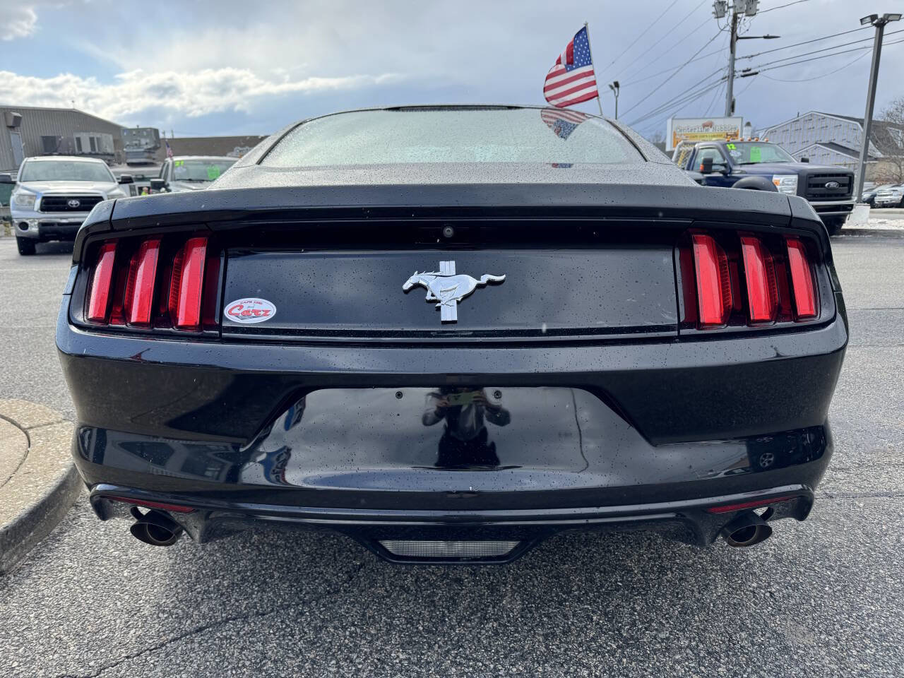 Used 2015 Ford Mustang Coupe image 8