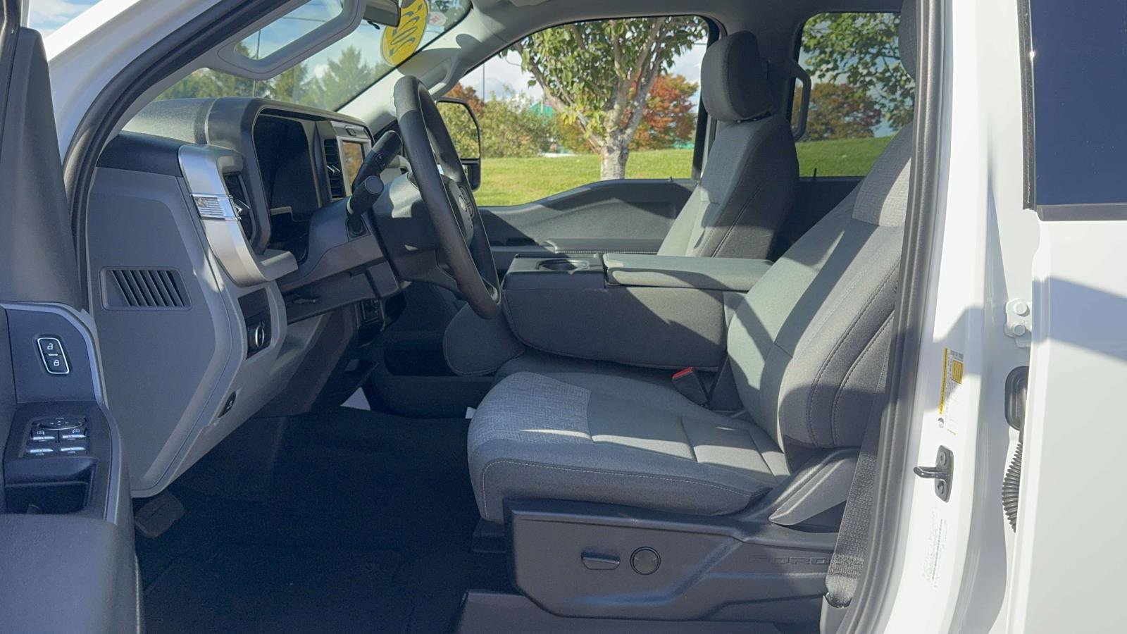 Used 2025 Ford F250 XLT image 14