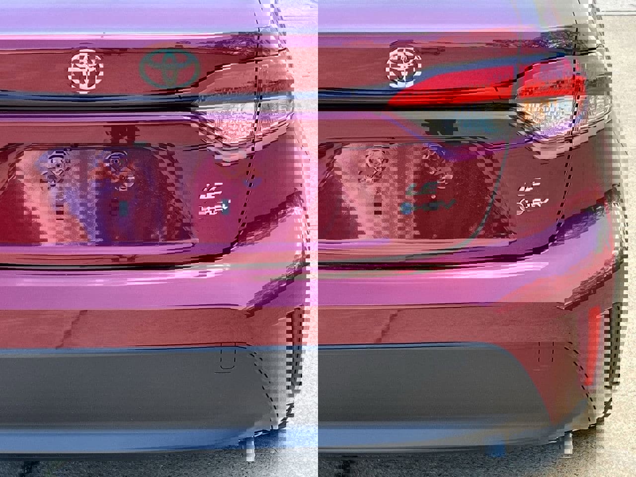 Used 2026 Toyota Corolla LE w/ LE Premium Package image 5