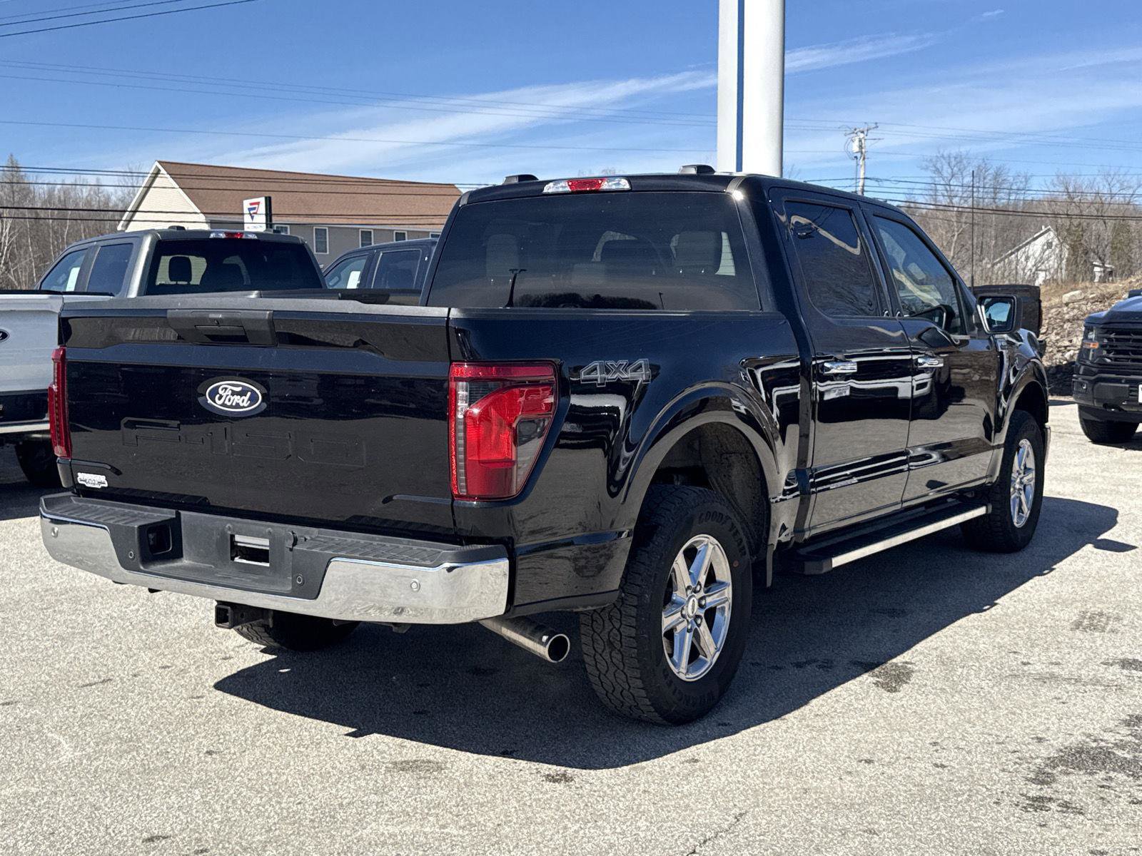 Used 2025 Ford F150 XLT w/ Equipment Group 301A Standard image 9