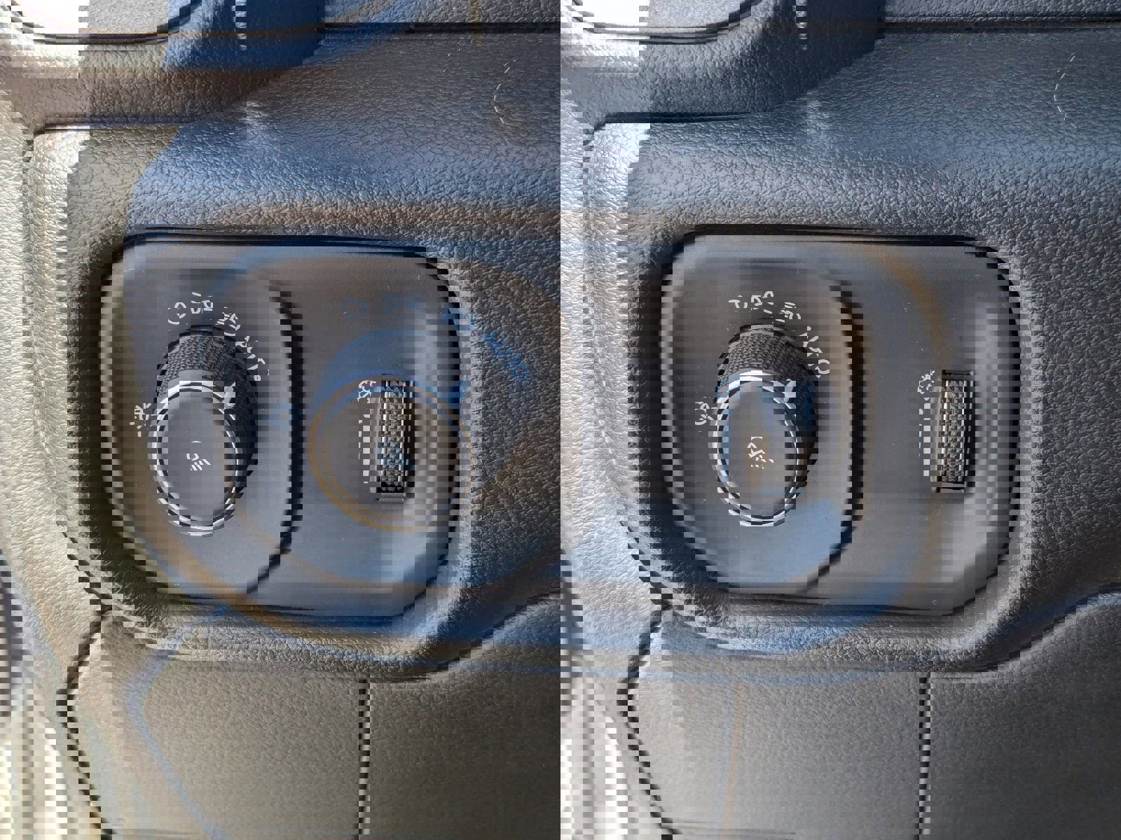 Used 2023 RAM 3500 Tradesman image 32