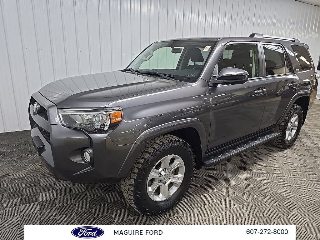 Used 2019 Toyota 4Runner SR5 AWD/4WD image 10