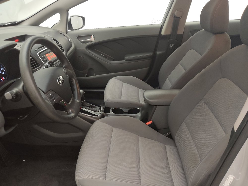 Used 2017 Kia Forte LX image 17