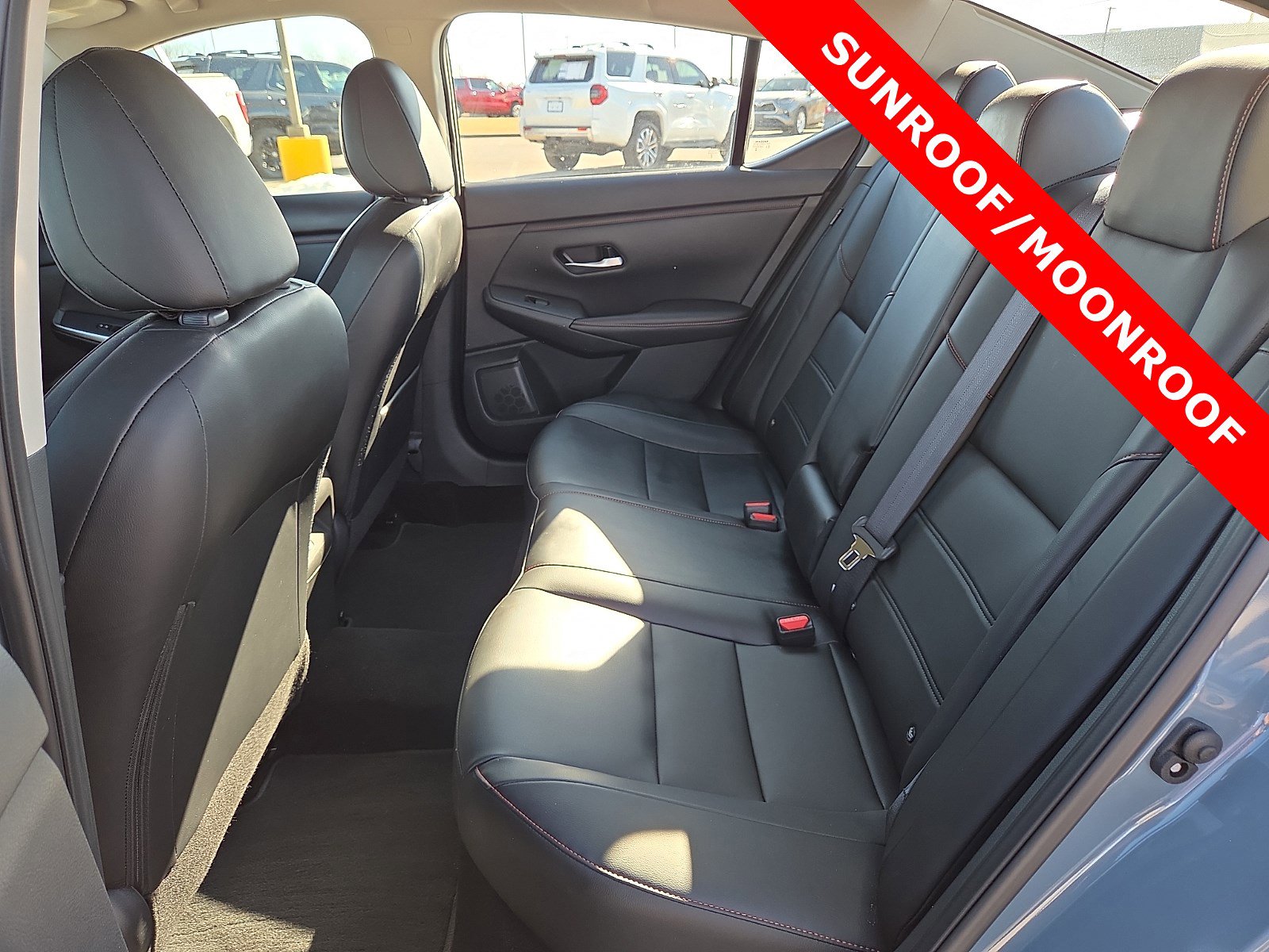 Used 2024 Nissan Sentra SR w/ SR Premium Package image 10