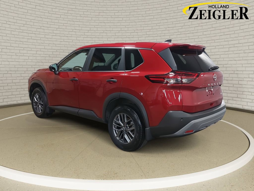 Used 2023 Nissan Rogue S image 7