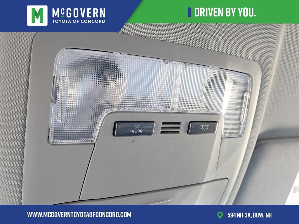 Used 2019 Toyota Highlander Plus AWD/4WD image 24