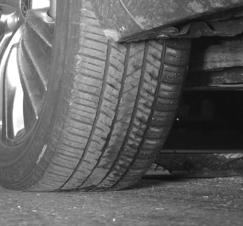 Used 2023 Toyota Venza XLE image 12