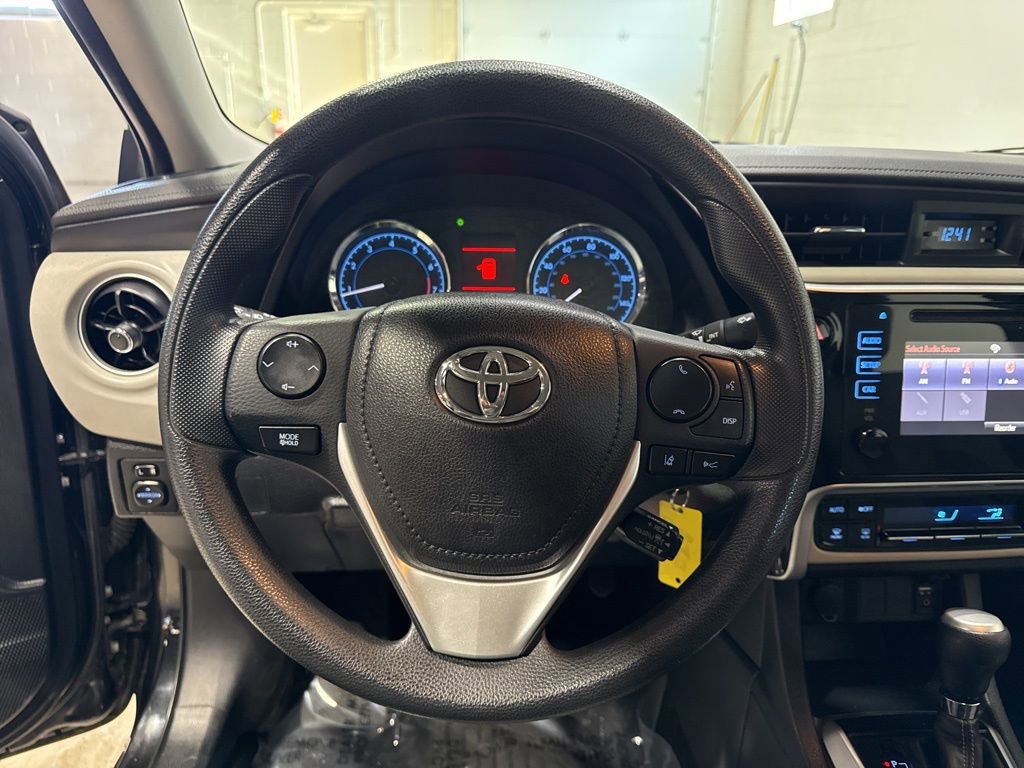 Used 2017 Toyota Corolla L image 10