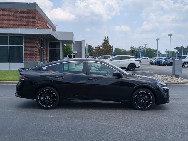 New 2026 Nissan Sentra SR w/ Floor Mat Package FWD image 2