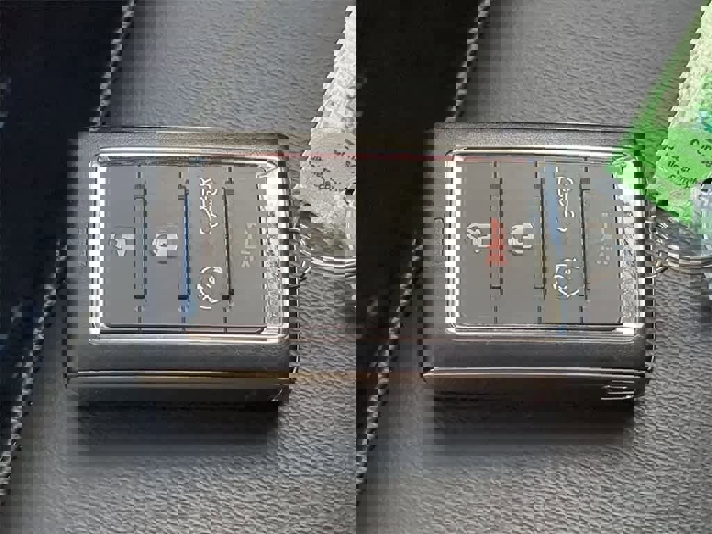 Used 2024 Jeep Grand Cherokee Limited 4xe image 34