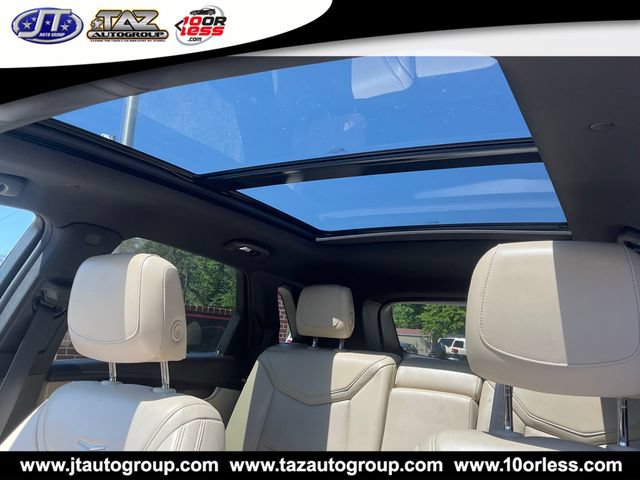 Used 2018 Cadillac XT5 Luxury w/ Driver Awareness Package AWD/4WD image 12