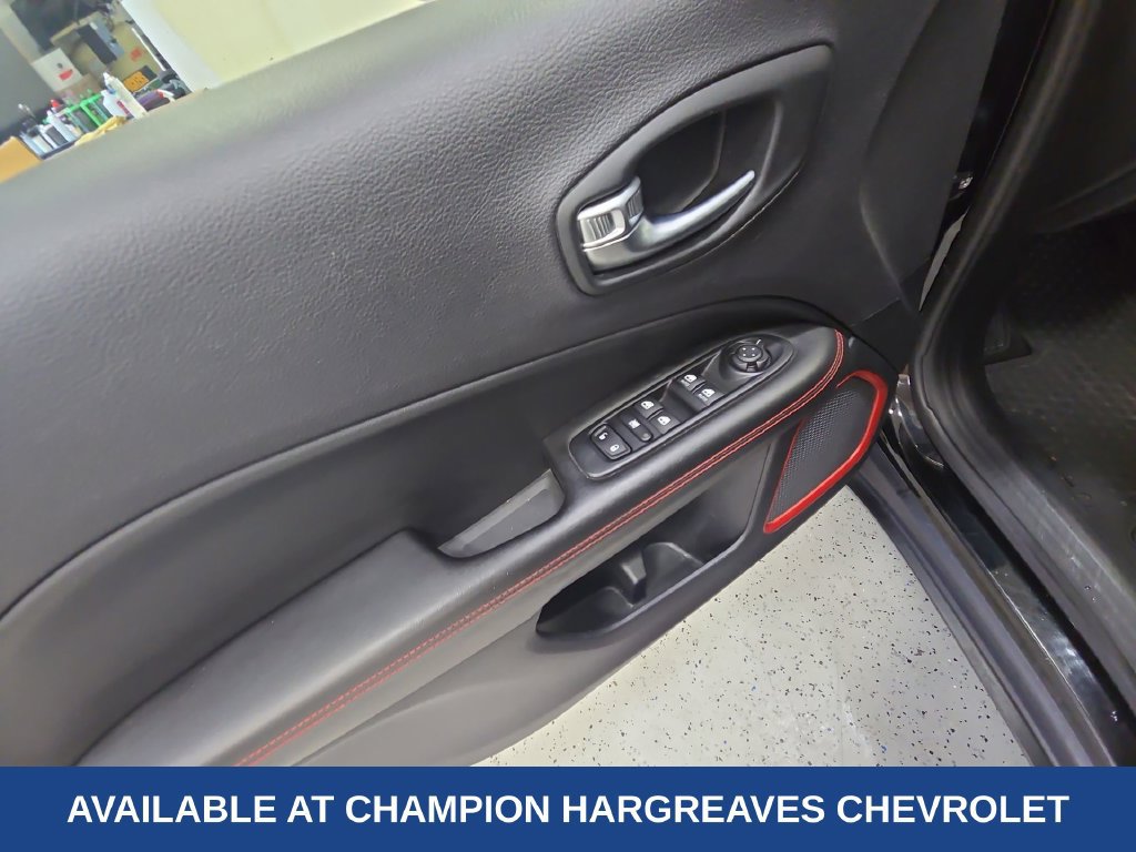 Used 2018 Jeep Compass Trailhawk AWD/4WD image 32