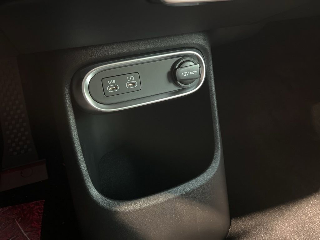 New 2024 Genesis GV60 RWD image 22