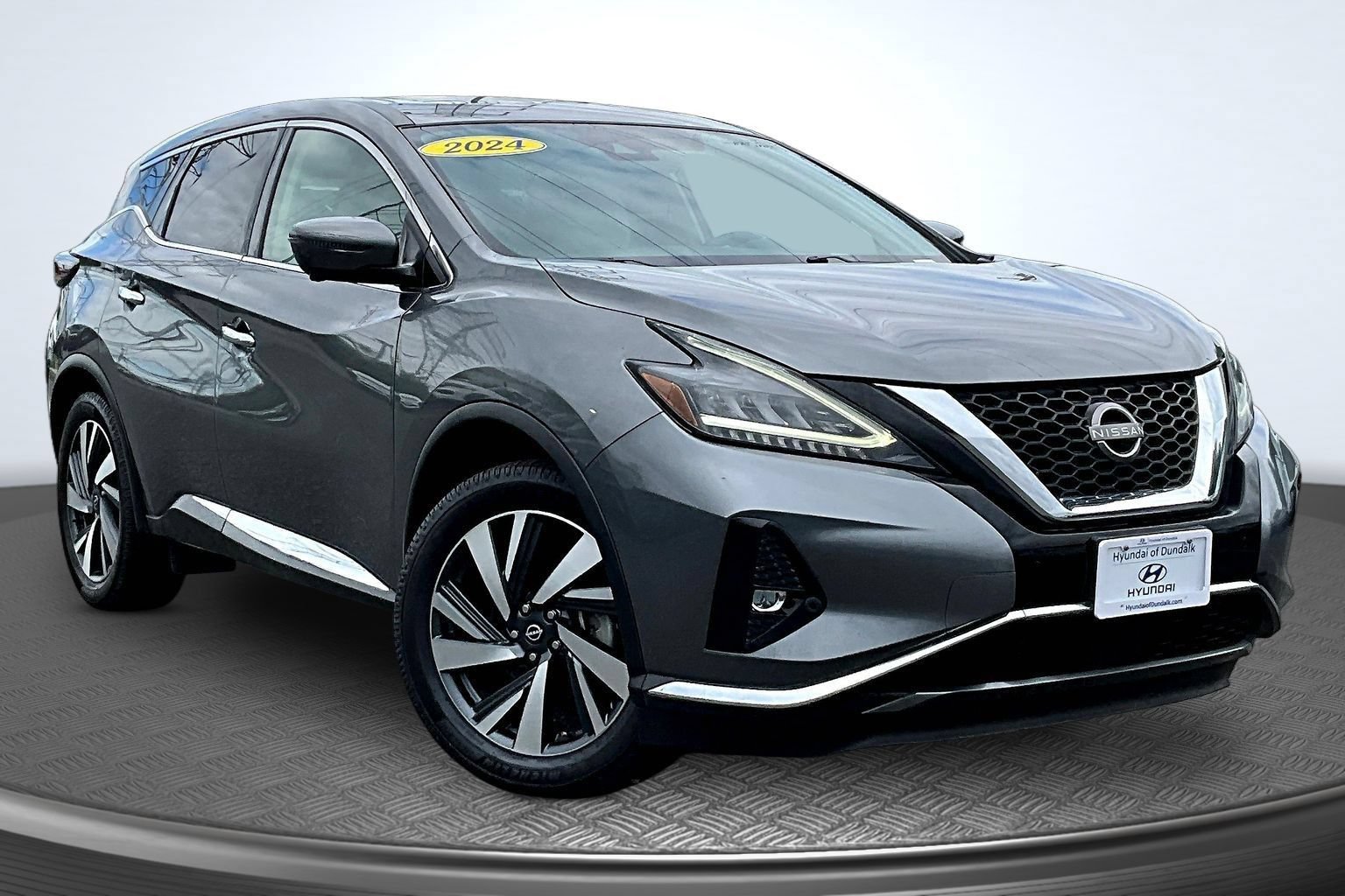 Used 2024 Nissan Murano SL w/ Cargo Package FWD image 2