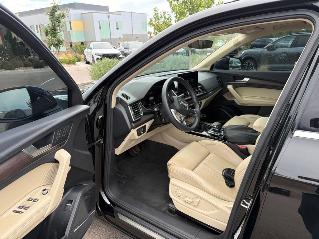 Used 2021 Audi Q5 2.0T Premium Plus w/ Premium Plus Package AWD/4WD image 6
