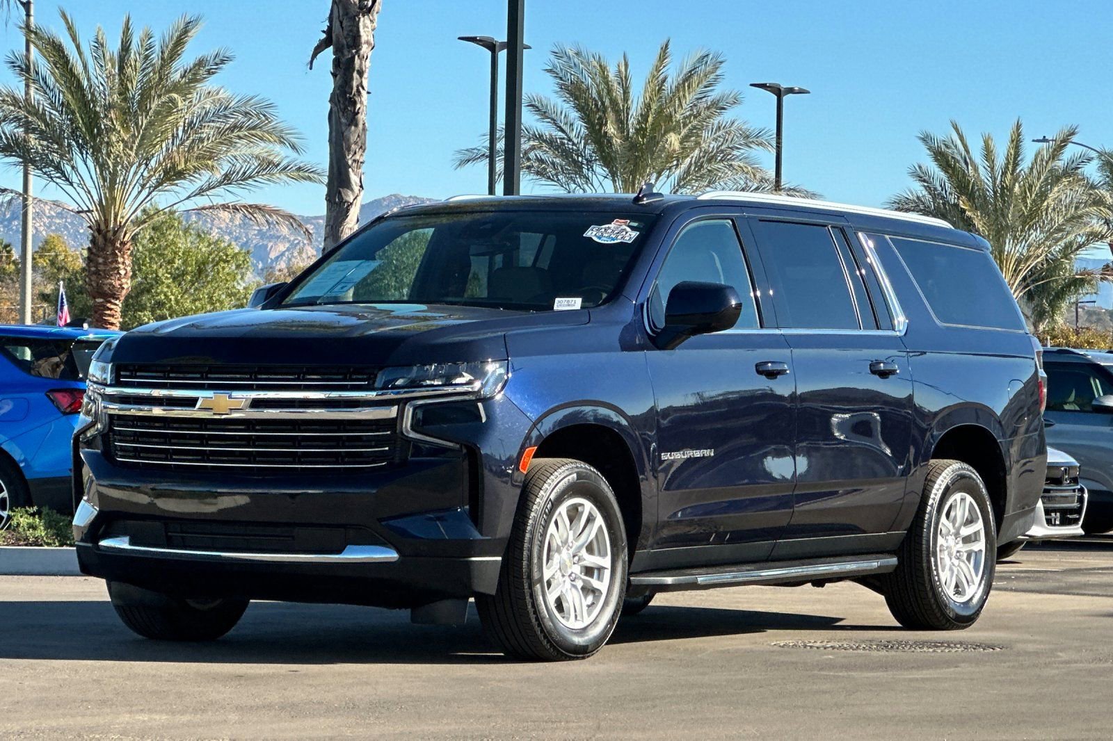 Used 2024 Chevrolet Suburban LT image 8