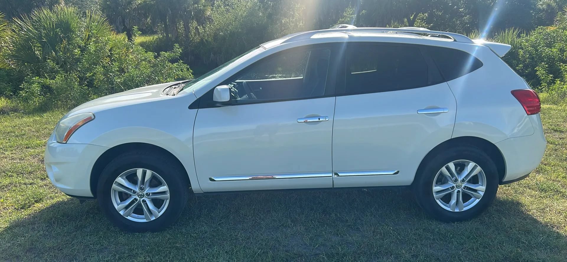 Used 2012 Nissan Rogue SV AWD/4WD image 11