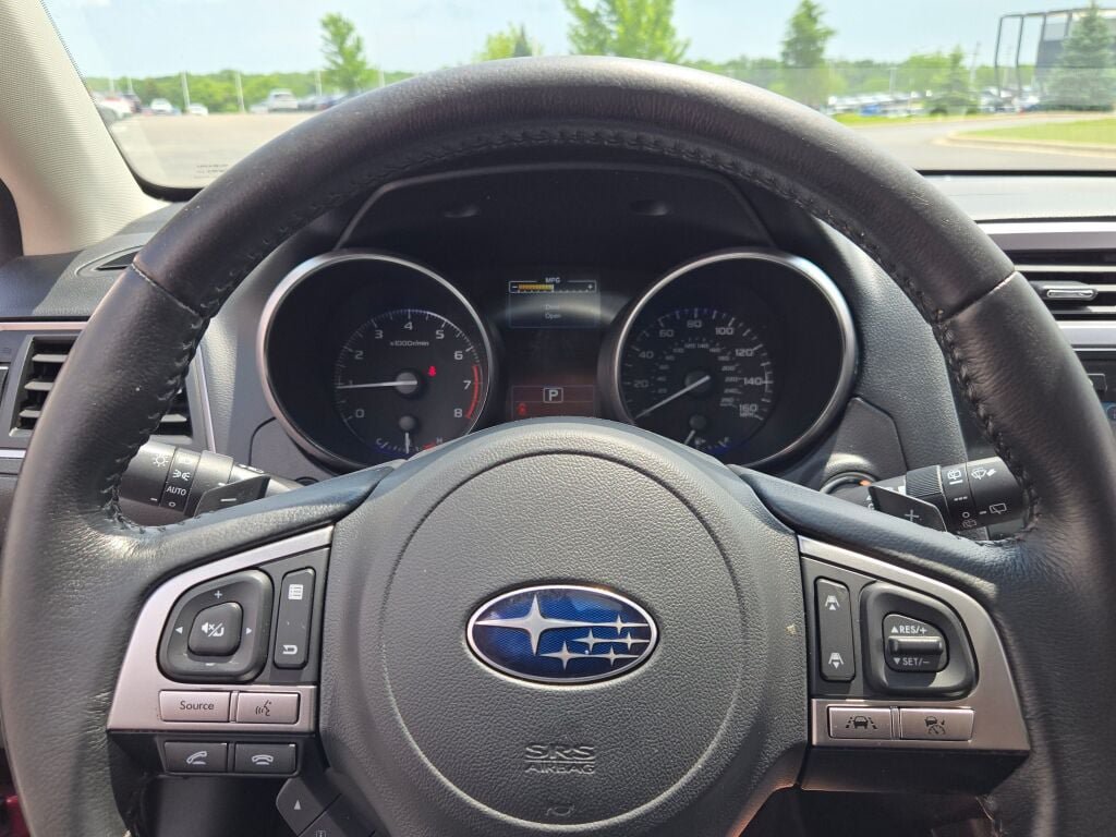 Used 2017 Subaru Outback 3.6R Limited AWD/4WD image 33