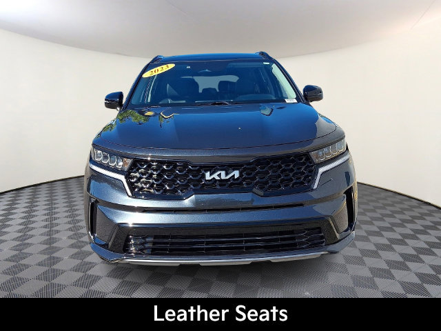 Certified 2023 Kia Sorento S w/ Panoramic Sunroof Package FWD image 2
