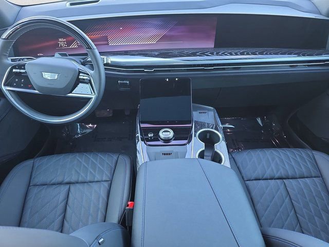 Used 2026 Cadillac Escalade IQL Sport 1 w/ LPO, ONYX Package AWD/4WD image 9