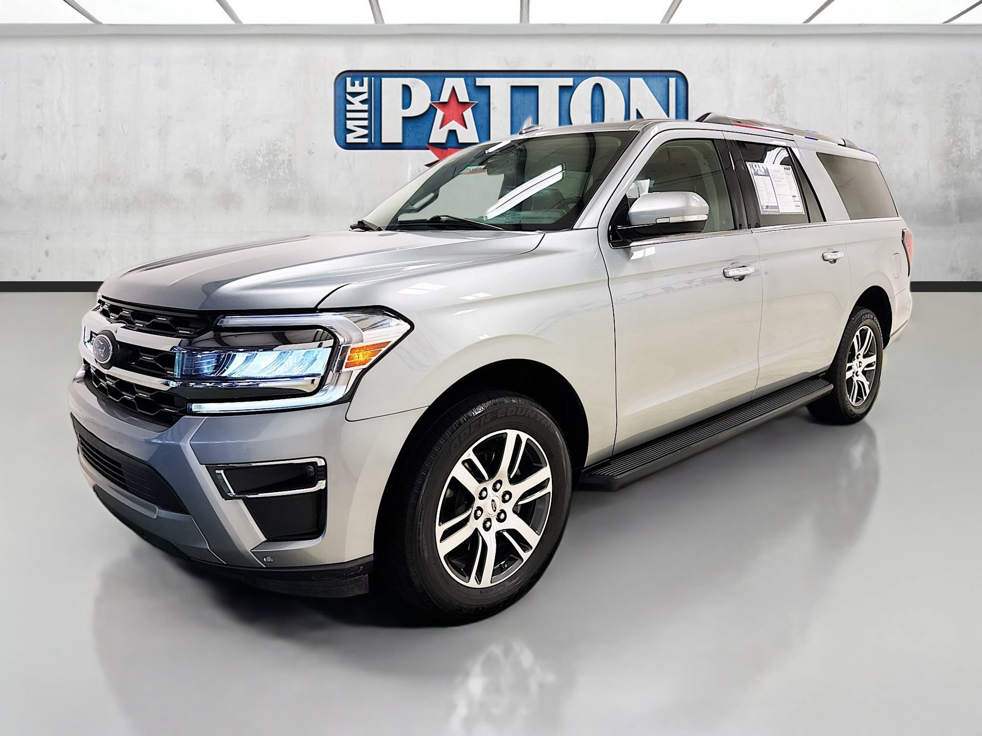Used 2024 Ford Expedition Max Limited AWD/4WD image 3