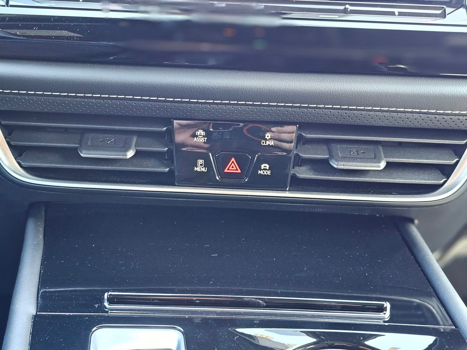 Used 2024 Volkswagen Atlas Cross Sport SEL Premium R-Line image 14