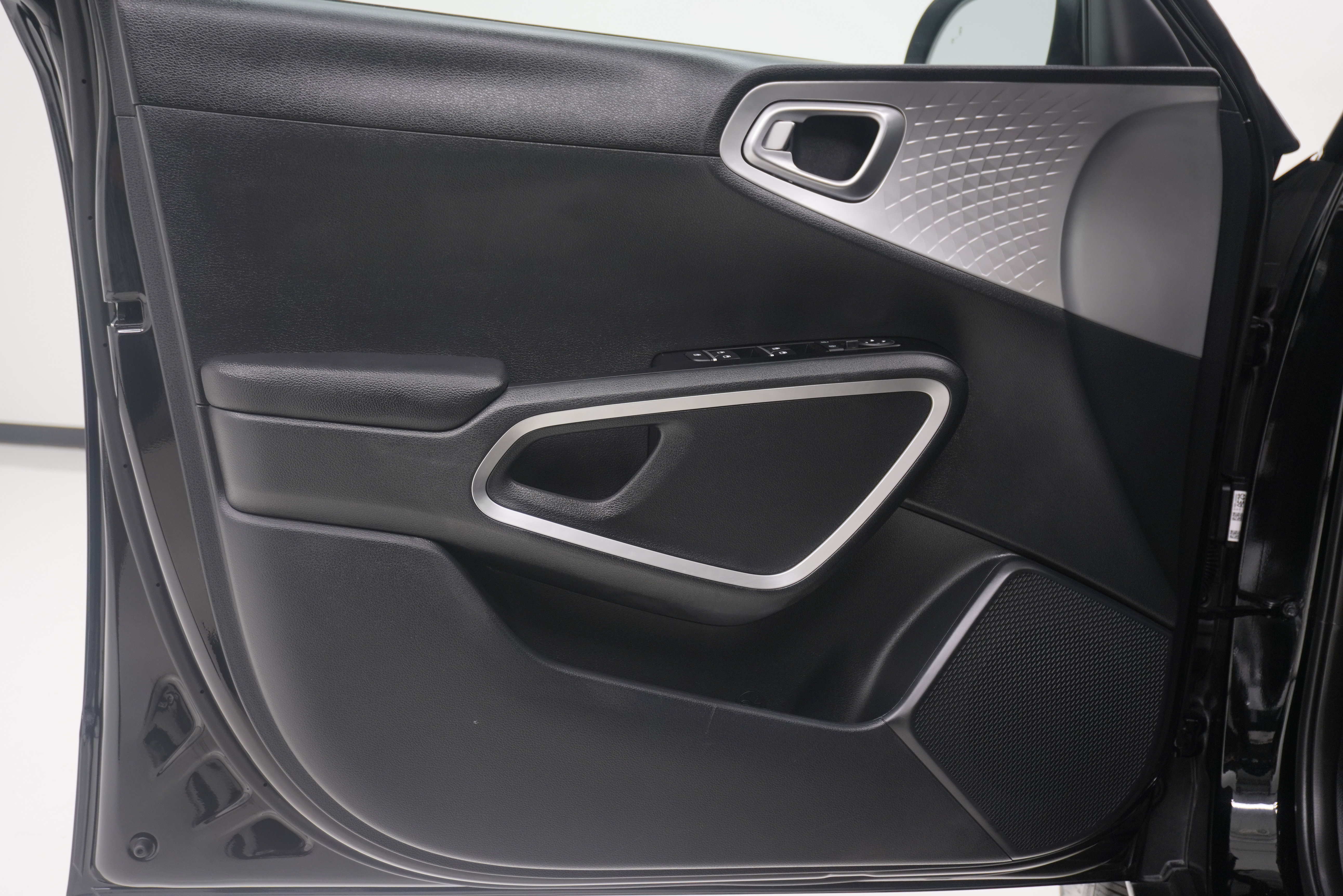 Used 2025 Kia Soul S FWD image 14