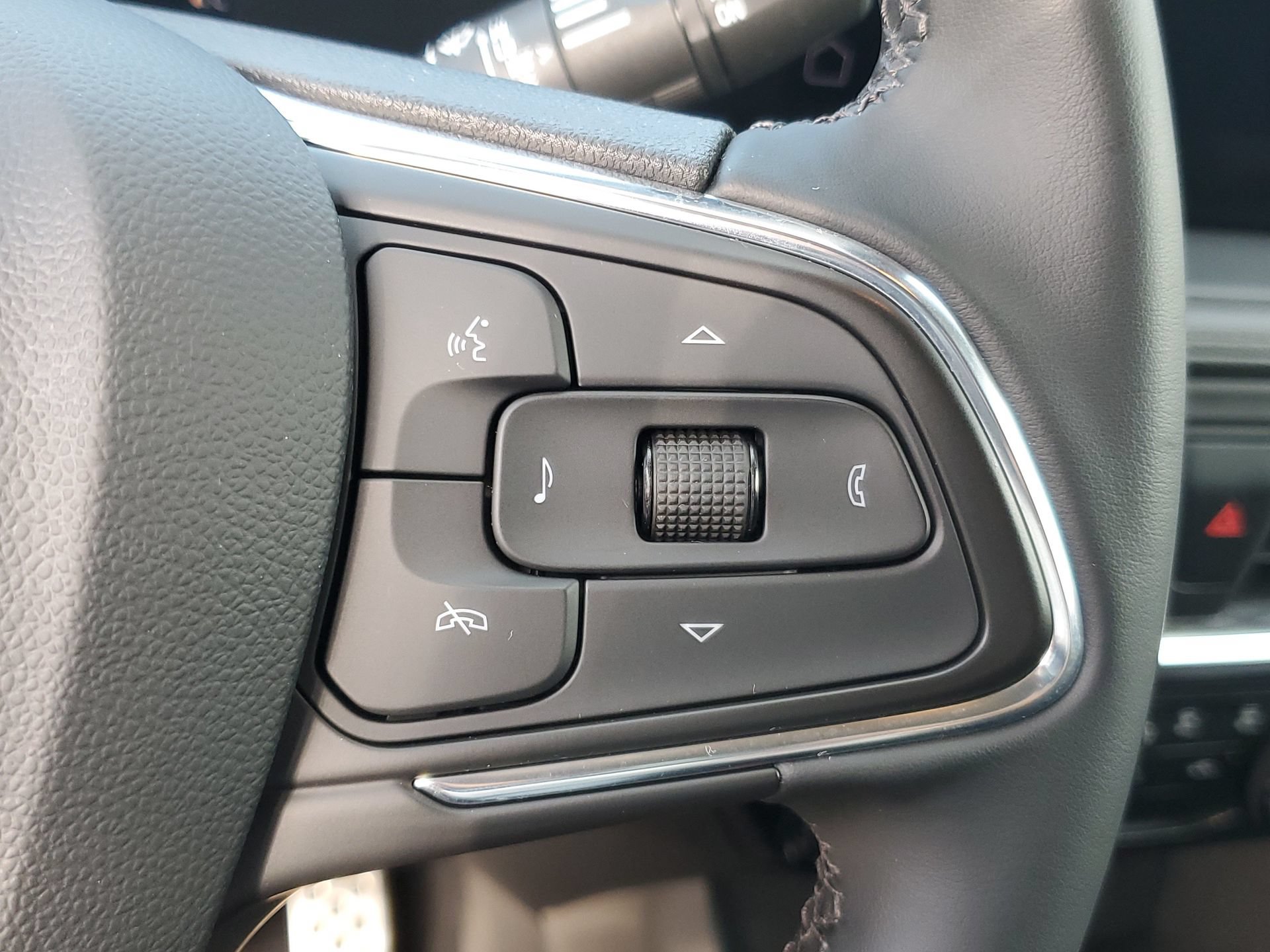 Used 2024 Buick Encore GX Sport Touring AWD/4WD image 23