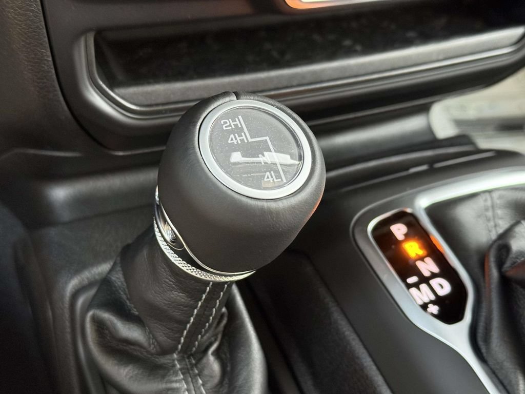 New 2026 Jeep Wrangler Unlimited Sahara AWD/4WD image 31