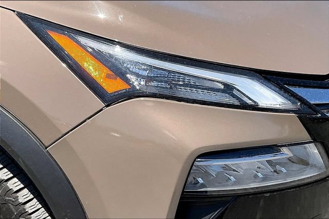 Used 2025 Nissan Rogue SV w/ Rock Creek Premium Package AWD/4WD image 32