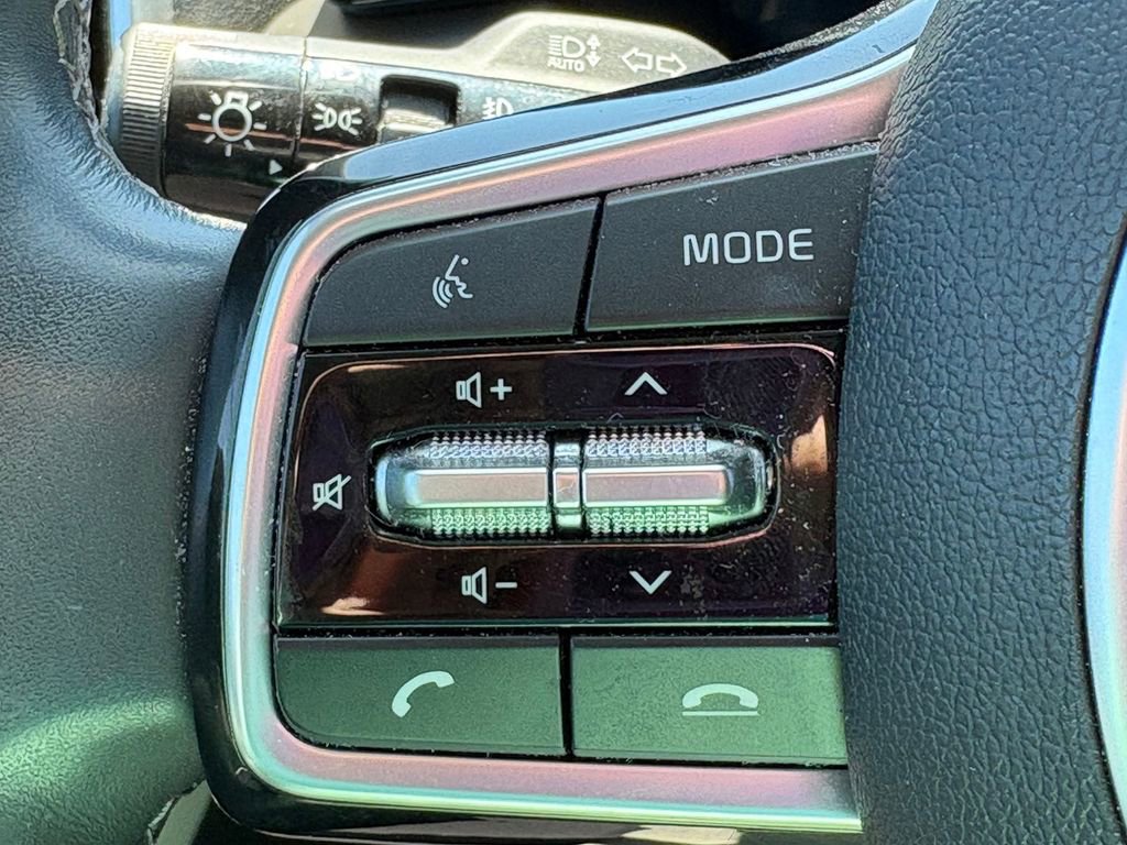 Certified 2023 Kia Sorento SX image 26
