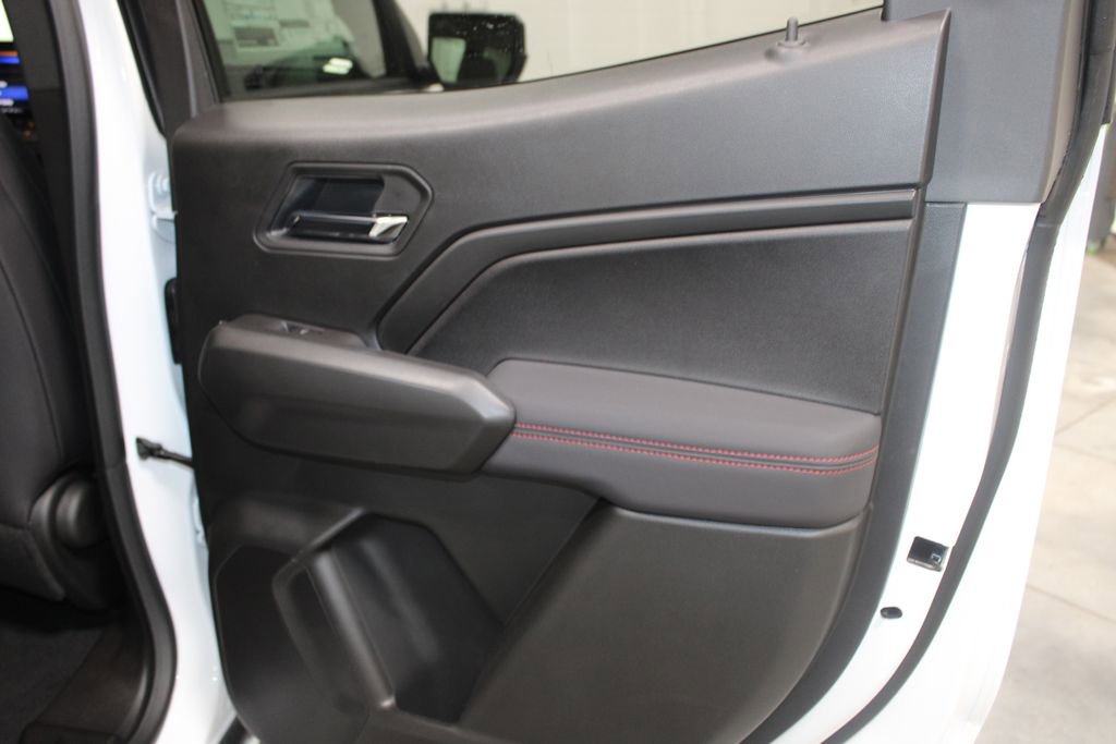 New 2025 Chevrolet Colorado Z71 w/ Midnight Edition image 30