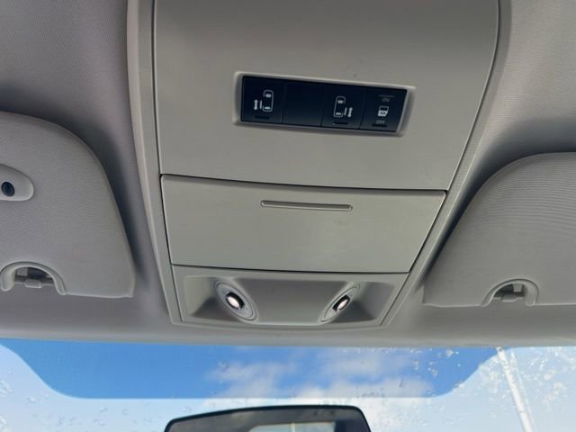 Used 2010 Dodge Grand Caravan SXT image 18