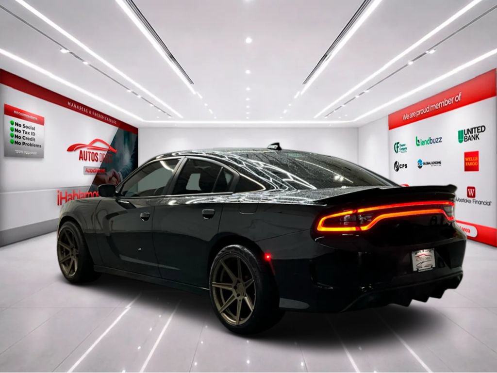 Used 2023 Dodge Charger SXT w/ Blacktop Package RWD image 5