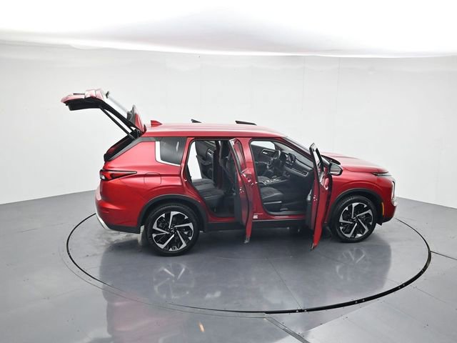Used 2024 Mitsubishi Outlander SE image 49
