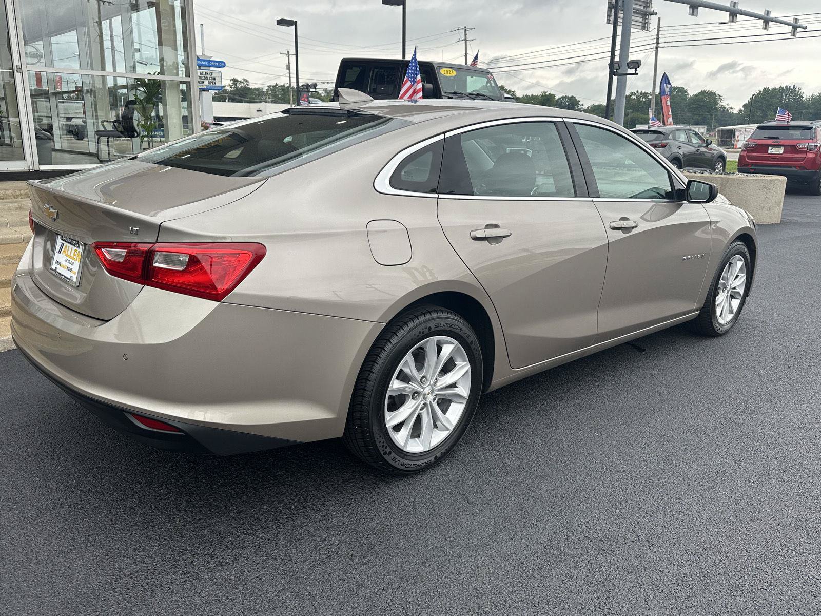 Used 2025 Chevrolet Malibu LT FWD image 12