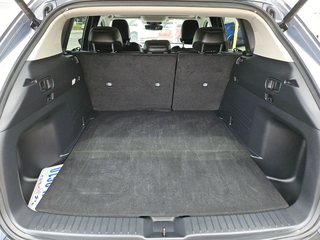 Used 2025 MAZDA CX-50 AWD 2.5 S w/ Premium Package image 28