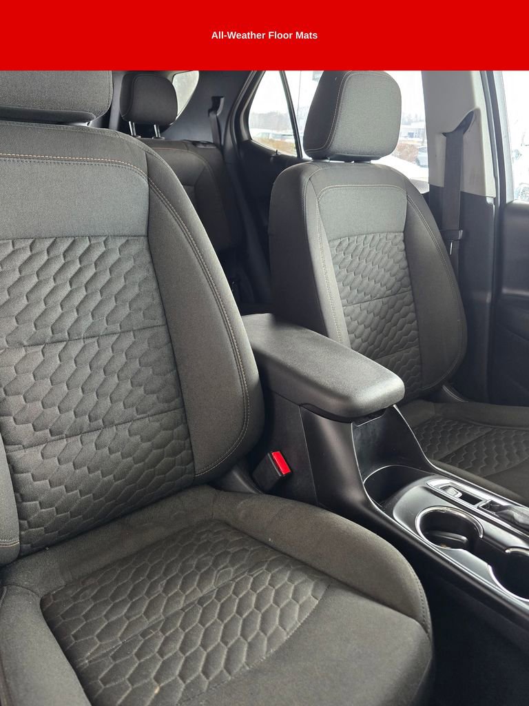 Used 2018 Chevrolet Equinox LT w/ Sun & Infotainment Package image 32