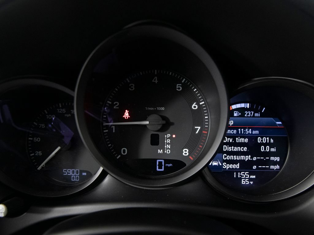 Certified 2026 Porsche Macan AWD/4WD image 26