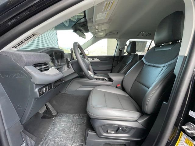 New 2026 Ford Explorer Active w/ Active Comfort Package image 6