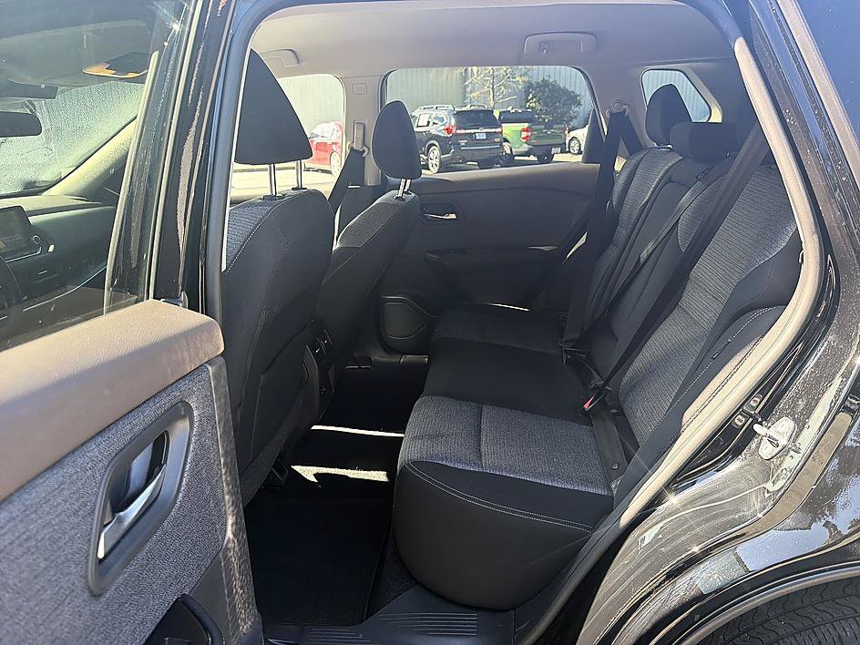 Used 2021 Nissan Rogue SV FWD image 20
