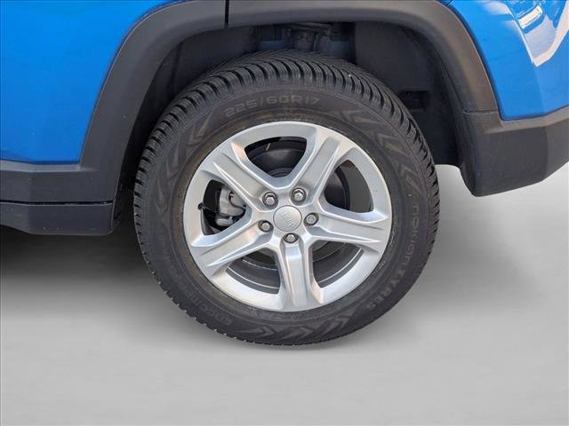 Used 2023 Jeep Compass Sport image 9